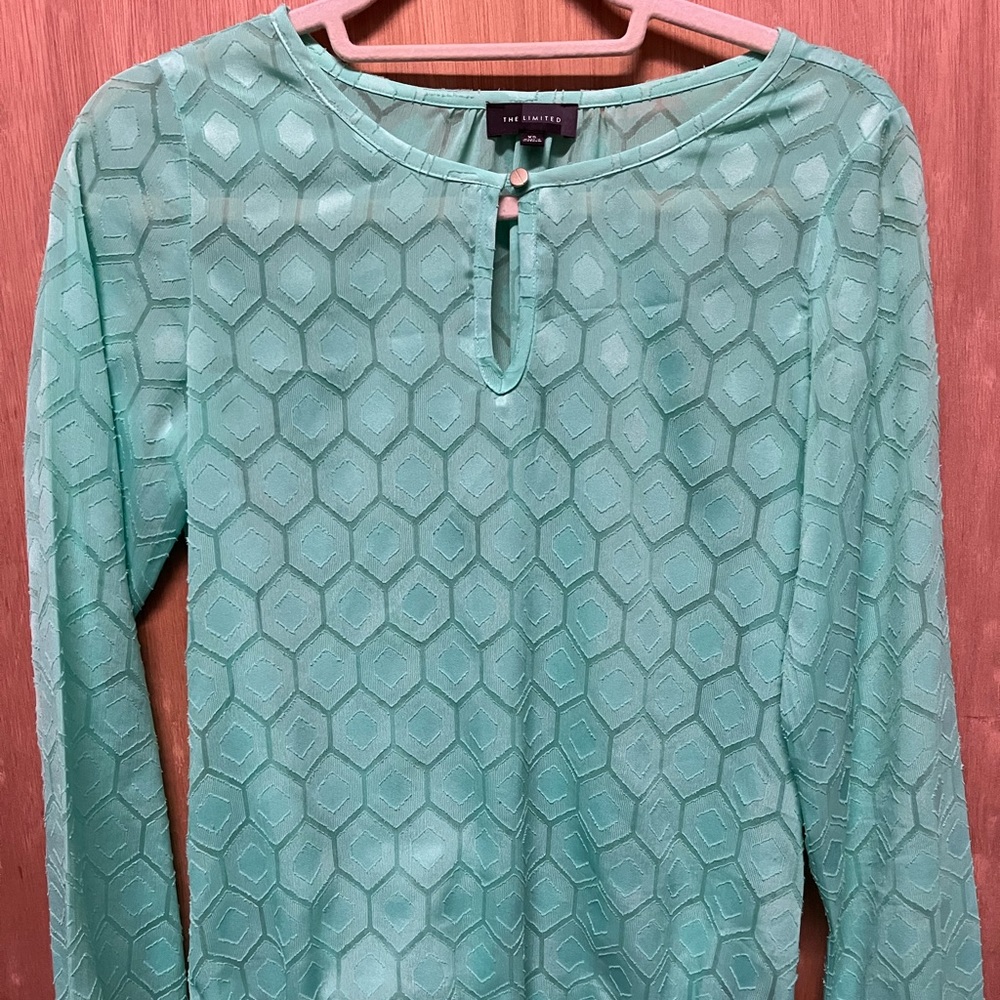 THE LIMITED top